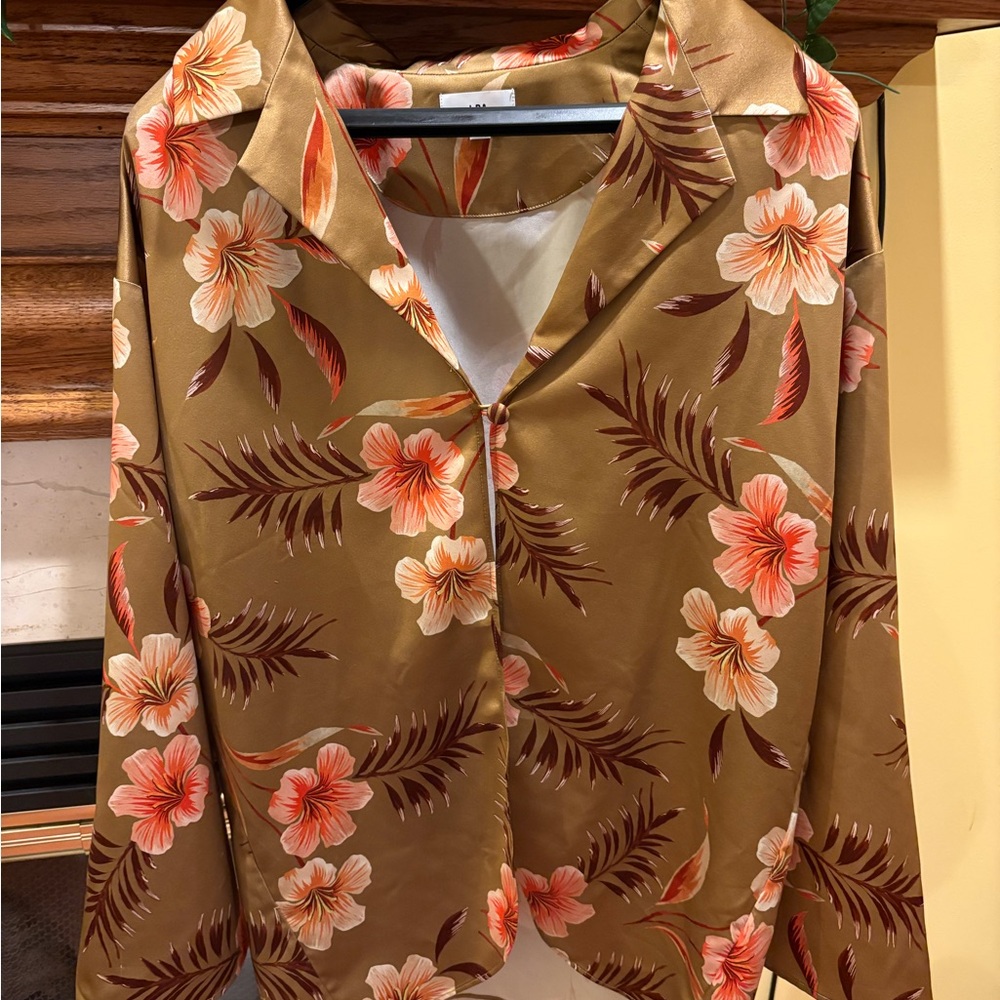 Women’s Floral Blouse/Over-Shirt